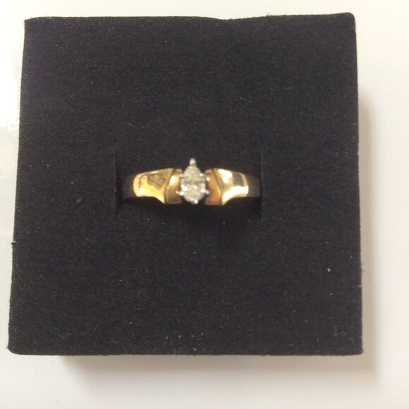 NWT STUNNING 14k GOLD & DIAMOND RING MSRP 1,295 - Picture 5 of 7
